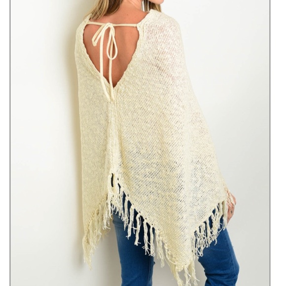 ❤️2 LEFT NEW Beige Poncho With Fringe - Picture 3 of 3